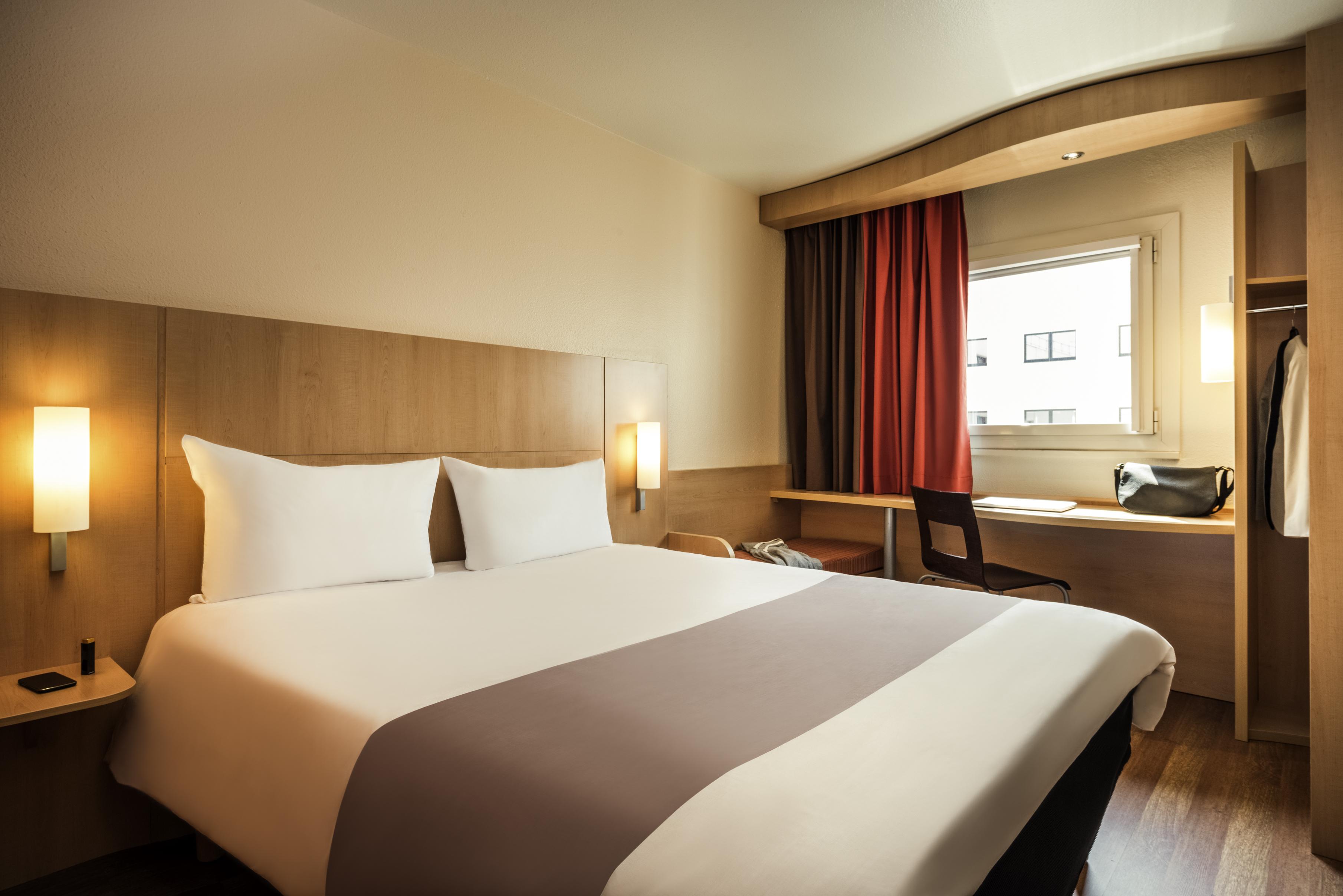 Ibis Paris Montmartre Sacre-Coeur Hotel Bagian luar foto