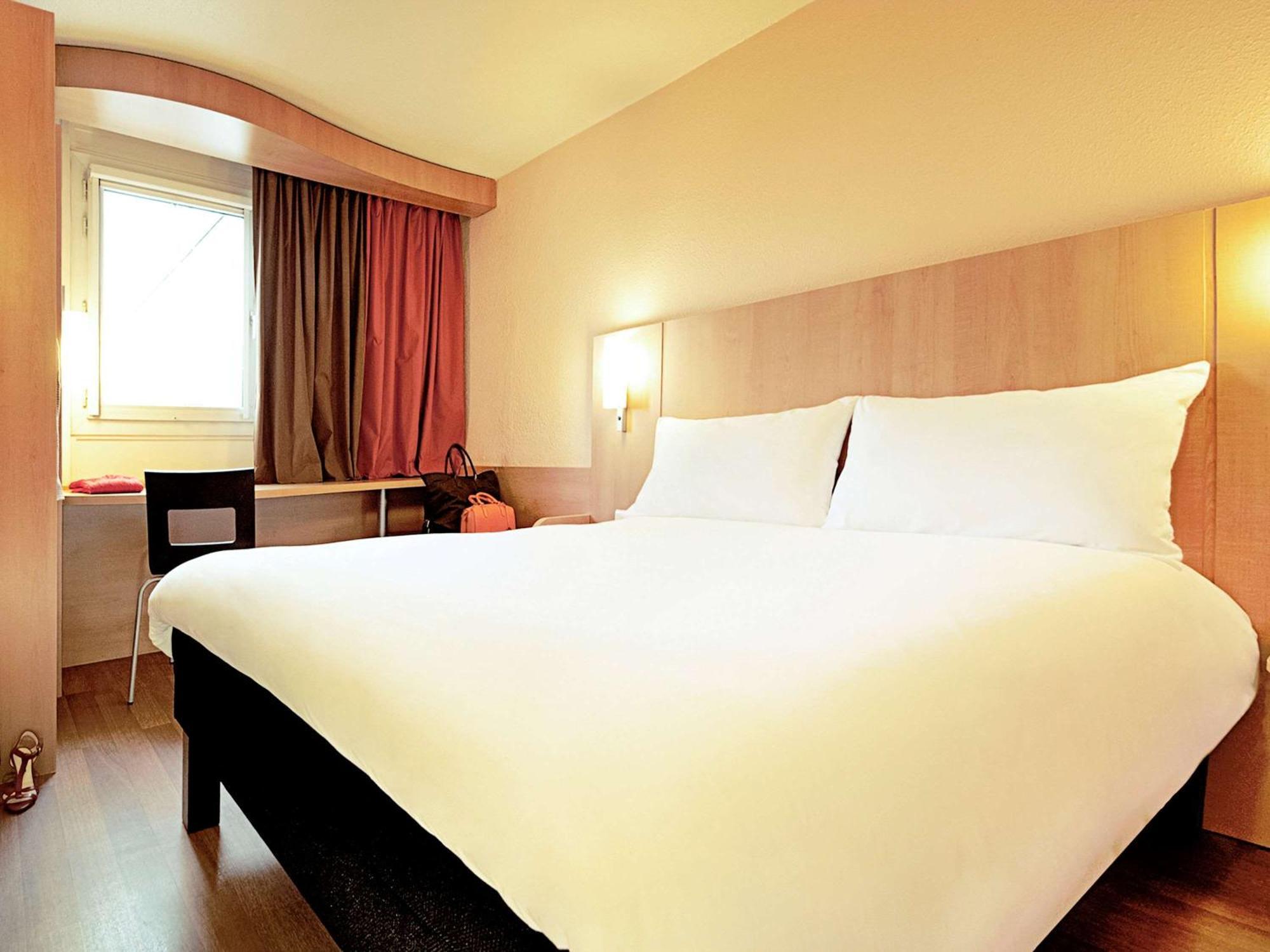 Ibis Paris Montmartre Sacre-Coeur Hotel Bagian luar foto