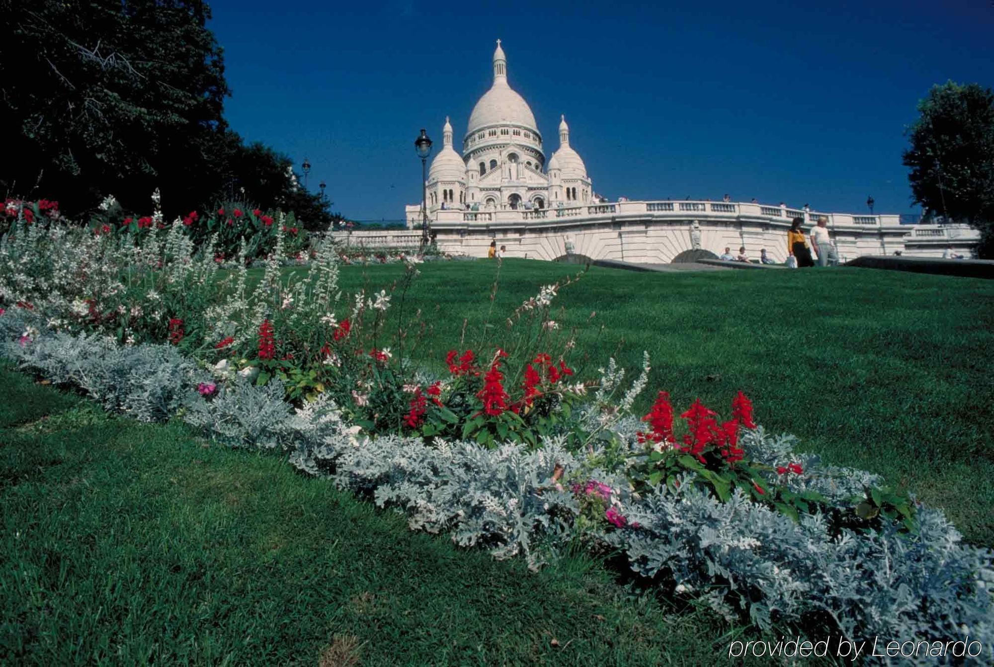 Ibis Paris Montmartre Sacre-Coeur Hotel Bagian luar foto