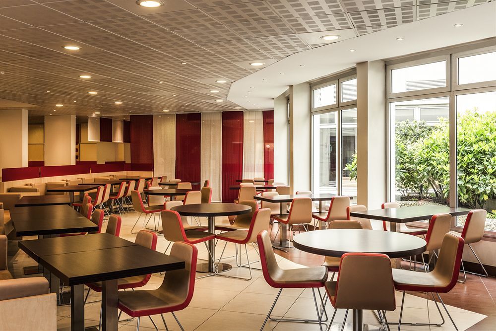 Ibis Paris Montmartre Sacre-Coeur Hotel Bagian luar foto